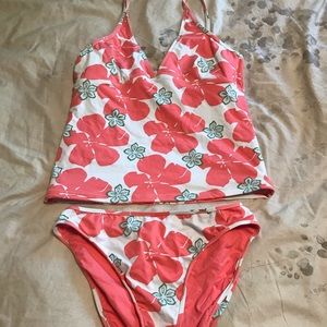 Carve Designs size large Bathing Suit